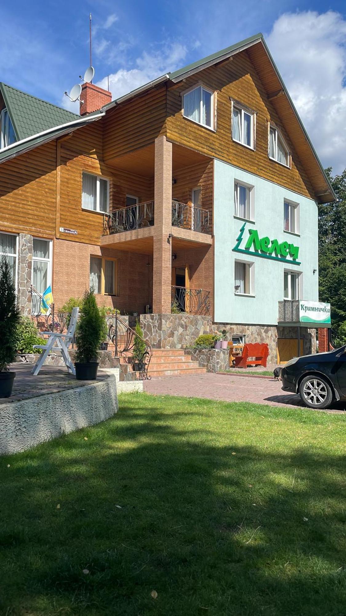 Лелеч Hotel Tatariv Exterior photo